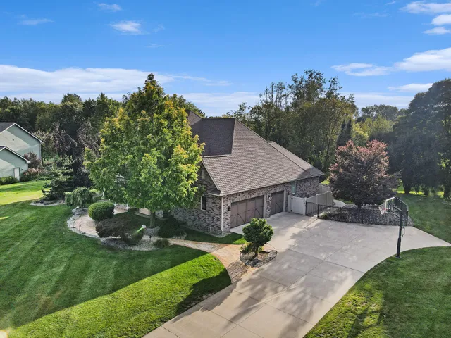 $635,000 | 318 Minges Hills Drive, Battle Creek, MI 49015