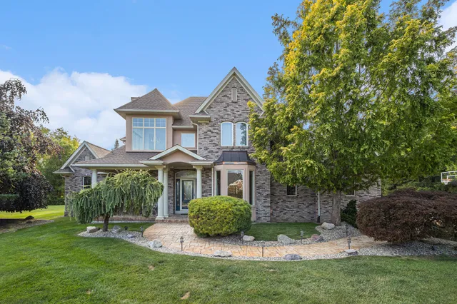 $635,000 | 318 Minges Hills Drive, Battle Creek, MI 49015