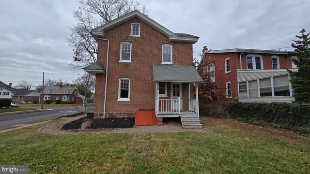 $410,000 | 200 East 5th Street, Lansdale, PA 19446