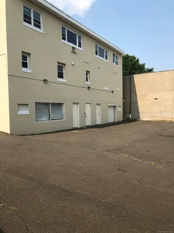 $1,500 | 910 Boston Post Road, Unit 3, West Haven, CT 06516