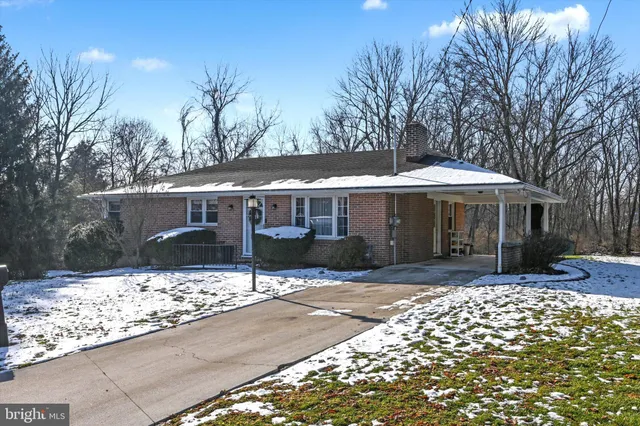 $275,000 | 2800 Hialeah Court, York, PA 17408