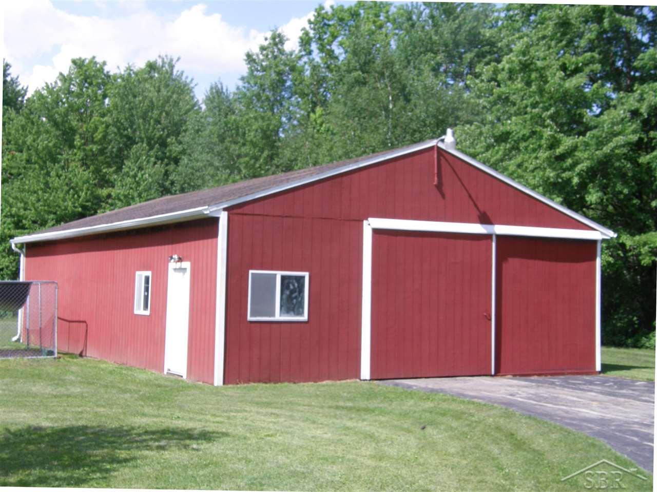 1270 West Sloan Road Burt, MI 48417 - Photo 8 of 18 31292407-7.JPG