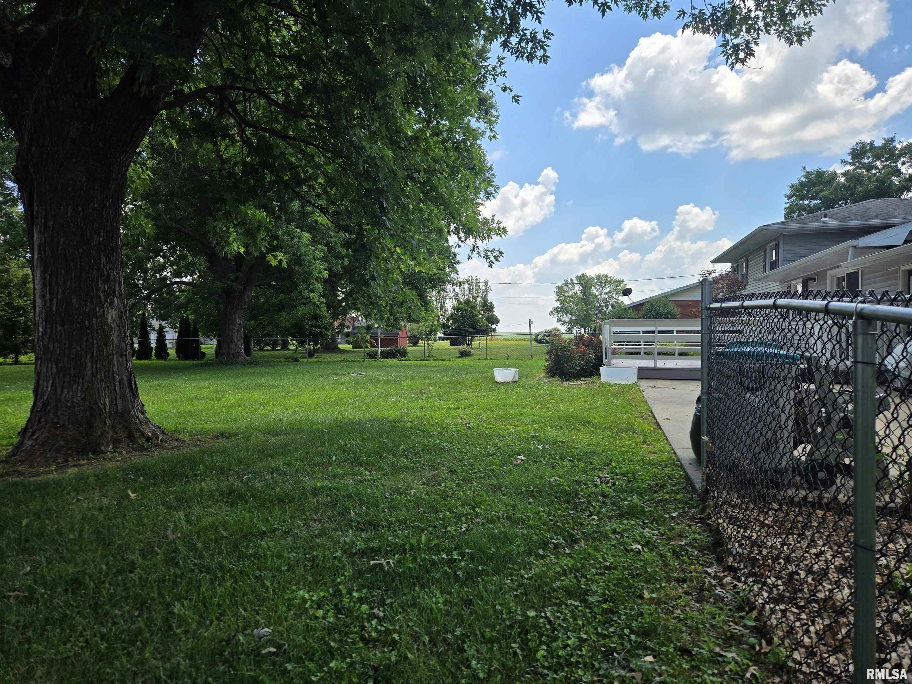 513 South Marion Street Carthage, IL 62321 - Photo 36 of 43
