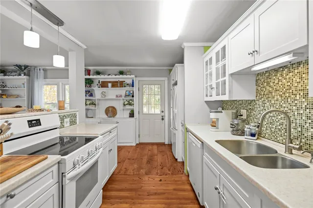 $399,900 | 6 North Road, Foster, RI 02825