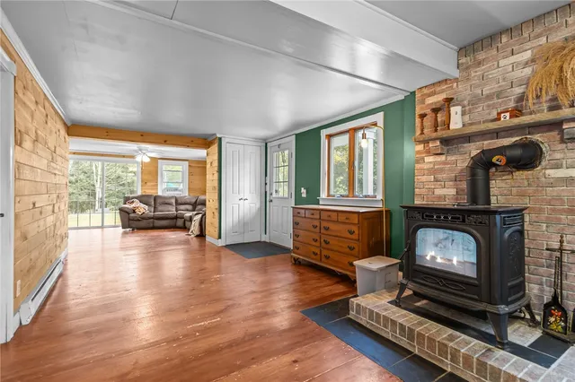 $399,900 | 6 North Road, Foster, RI 02825