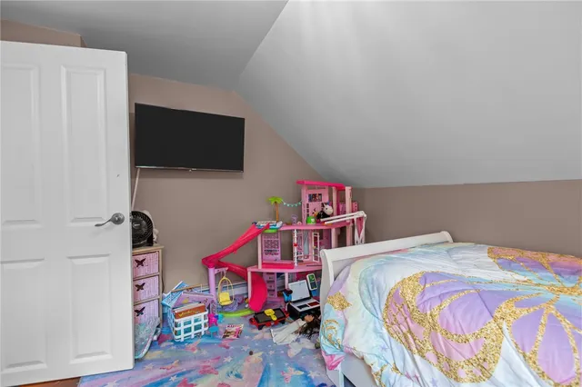 $399,900 | 6 North Road, Foster, RI 02825