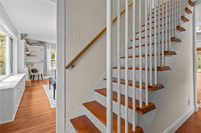 $399,900 | 6 North Road, Foster, RI 02825