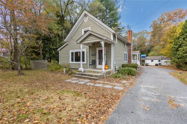 $399,900 | 6 North Road, Foster, RI 02825