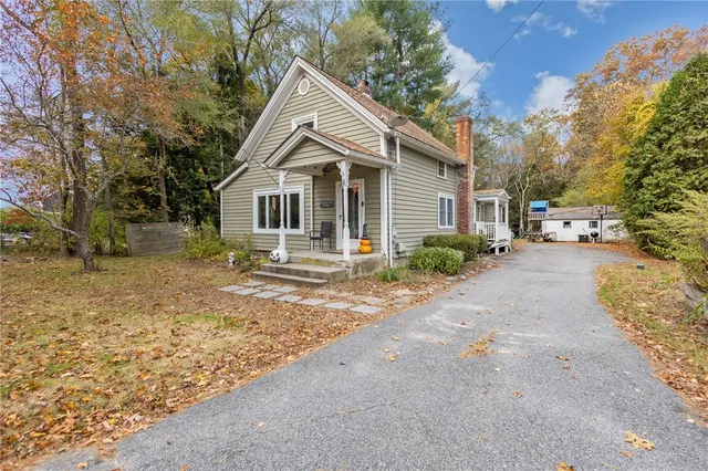 $399,900 | 6 North Road, Foster, RI 02825
