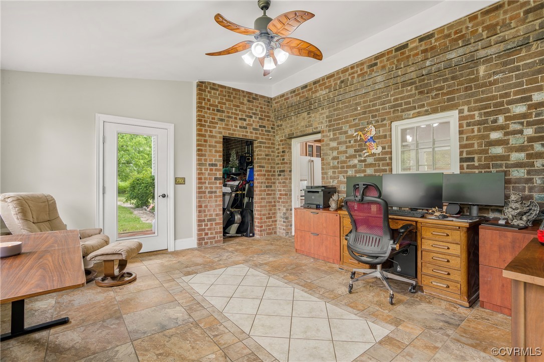 504 Springbranch Road Lexington, VA 24450 - Photo 29 of 50 a workspace with furniture and a window