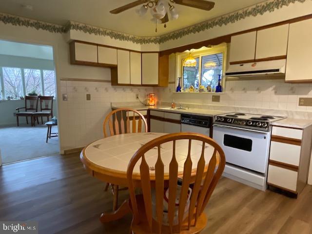 2870 Dutton Mill Road Aston, PA 19014 - Photo 7 of 18 Kitchen