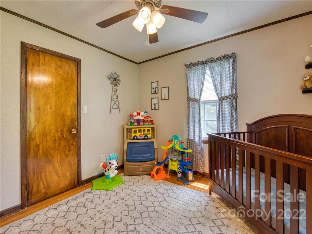 1239 Beaverdam Road Canton, NC 28716 - Photo 19 of 30 a children room with toys and toys