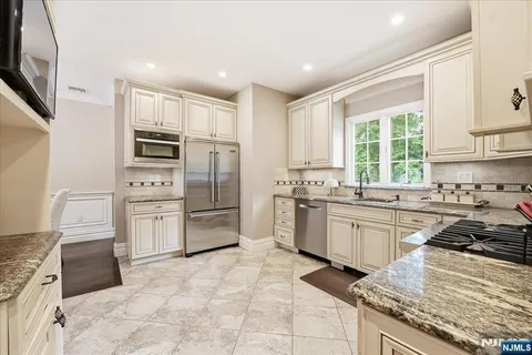 $1,150,000 | 58 Mackay Avenue, Waldwick, NJ 07463