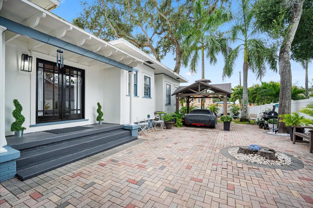 2402 North Ridgewood Avenue Tampa, FL 33602 - Photo 28 of 56