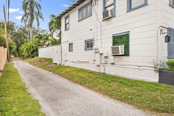 $1,782,000 | 2402 North Ridgewood Avenue, Tampa, FL 33602