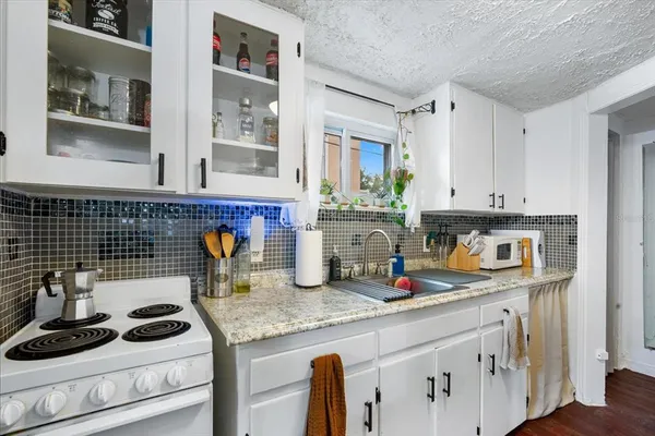 $1,782,000 | 2402 North Ridgewood Avenue, Tampa, FL 33602