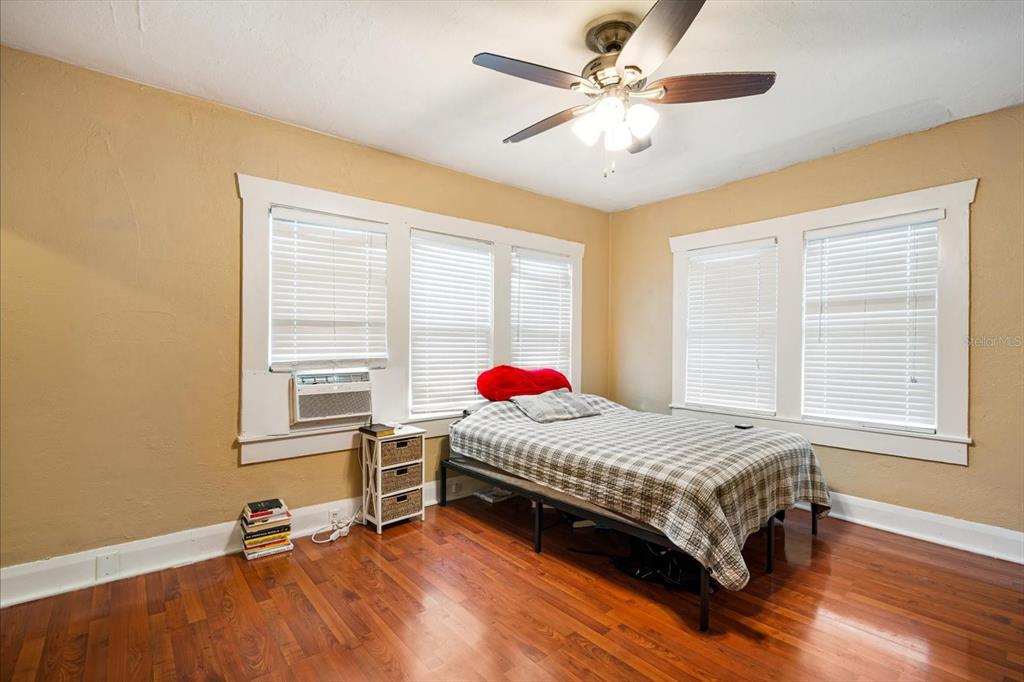 2402 North Ridgewood Avenue Tampa, FL 33602 - Photo 44 of 56