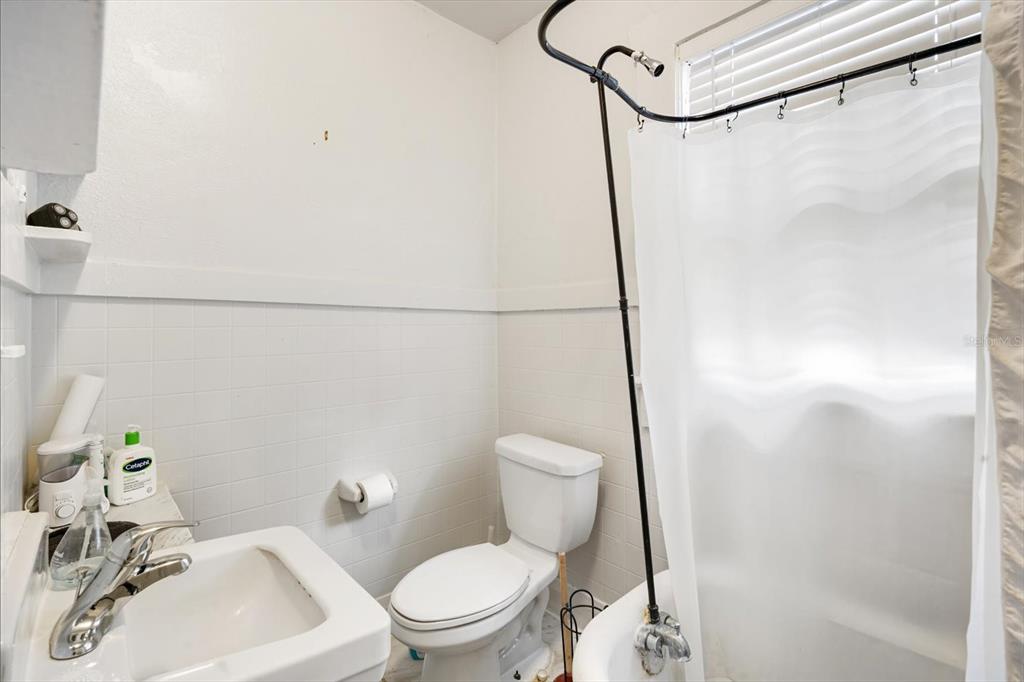 2402 North Ridgewood Avenue Tampa, FL 33602 - Photo 45 of 56