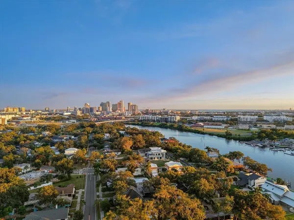 $1,782,000 | 2402 North Ridgewood Avenue, Tampa, FL 33602