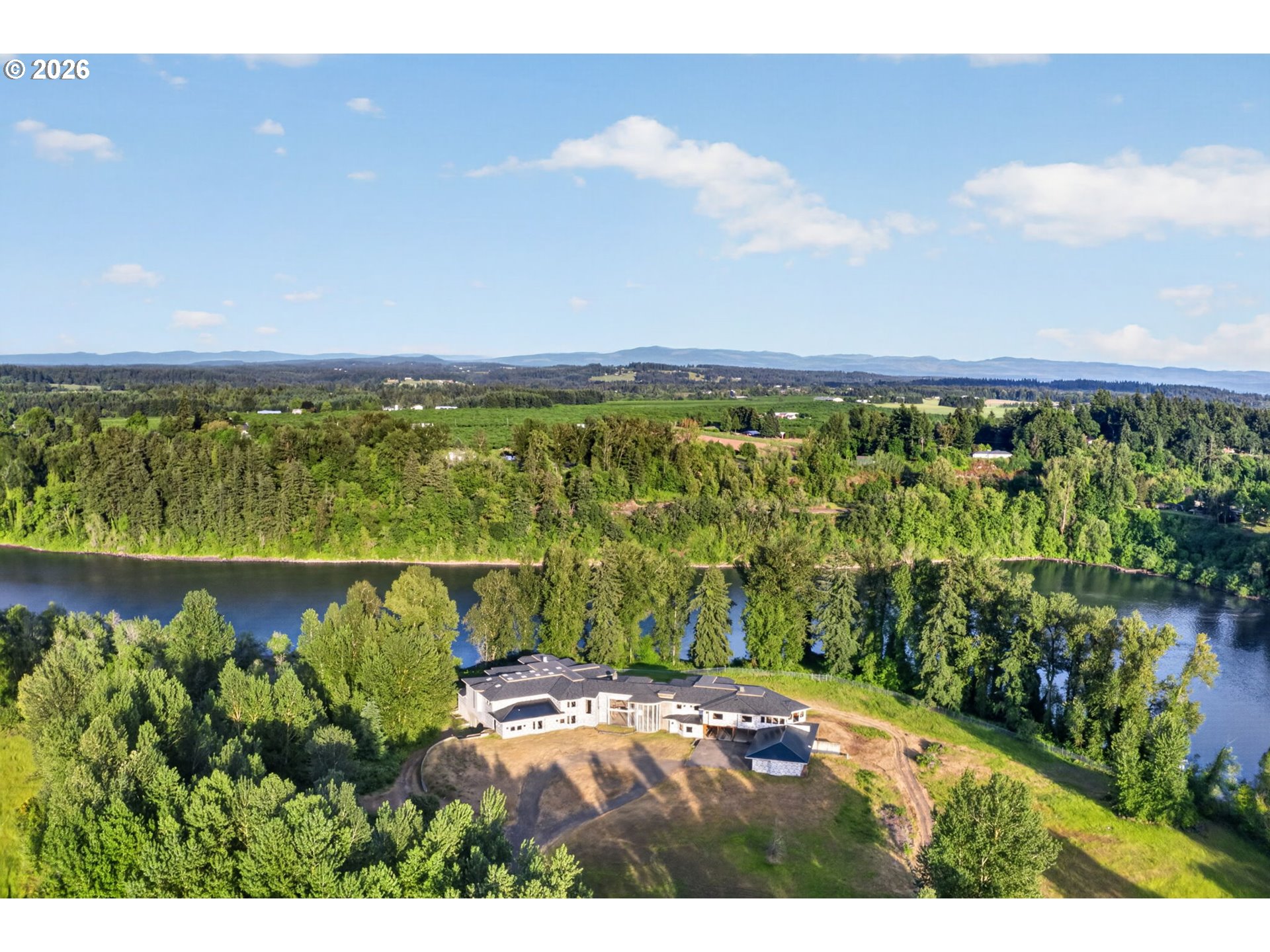 32020 Southwest Peach Cove Road West Linn, OR 97068 - Photo 8 of 29