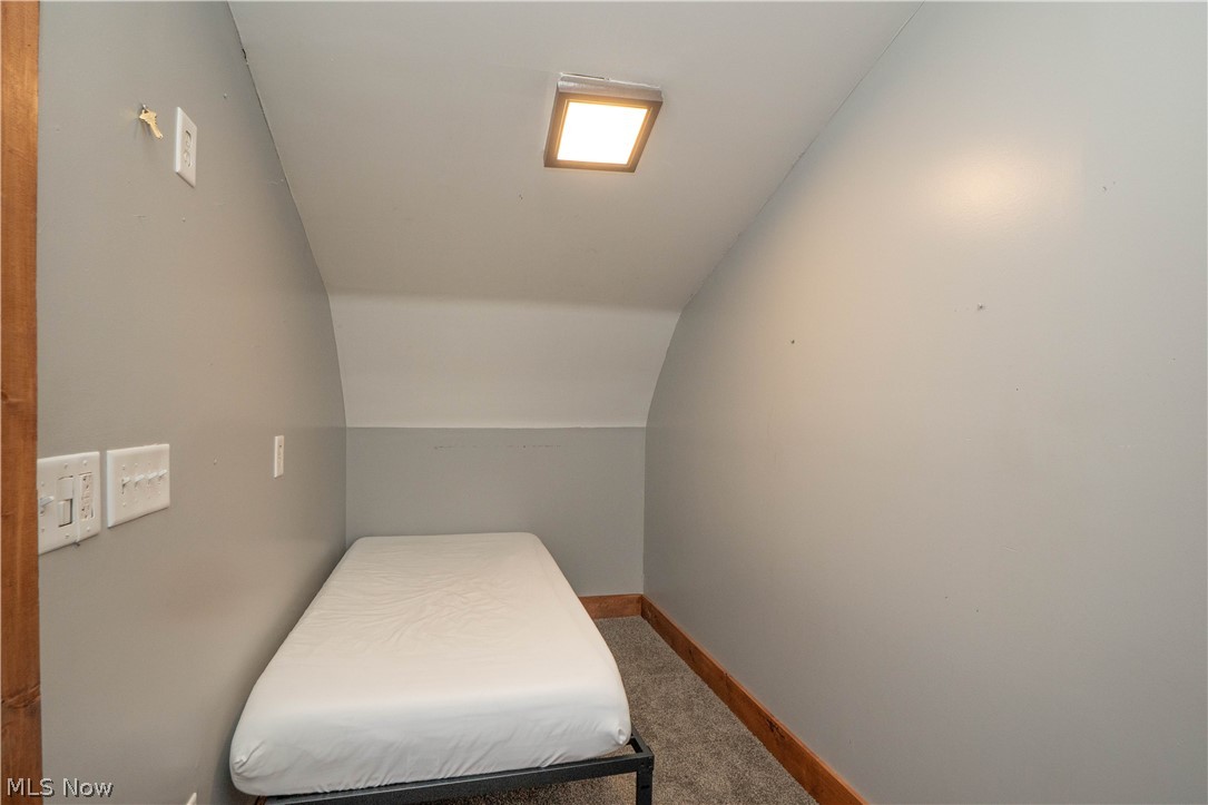 8178 Navarre Road Southwest Massillon, OH 44646 - Photo 20 of 40 Bedroom 3
