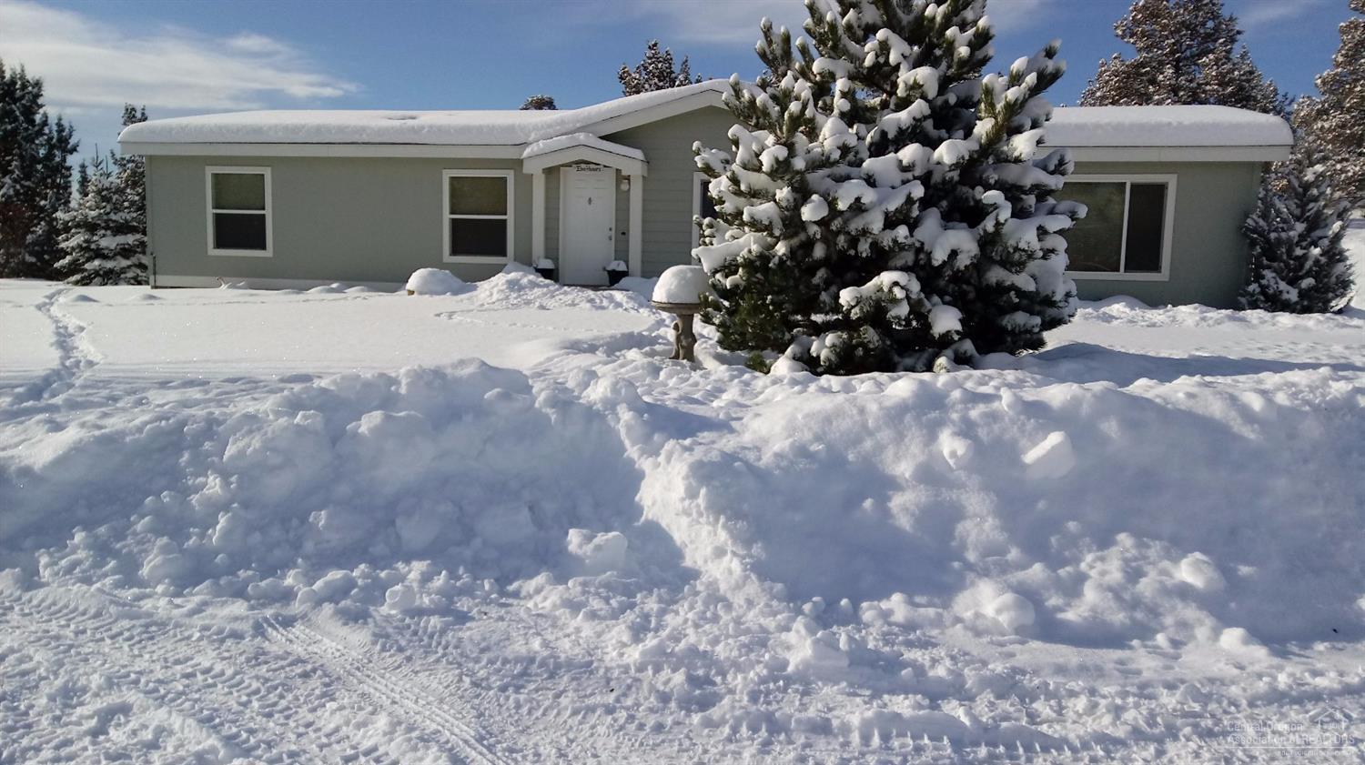 9266 Southwest Panorama Road Terrebonne, OR 97760 - Photo 1 of 21 Primary Photo