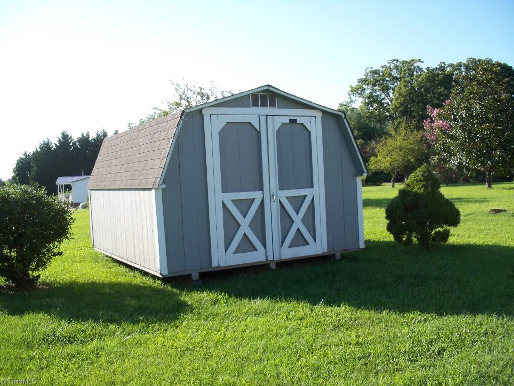 112 Roby's Road King, NC 27021 - Photo 11 of 13
