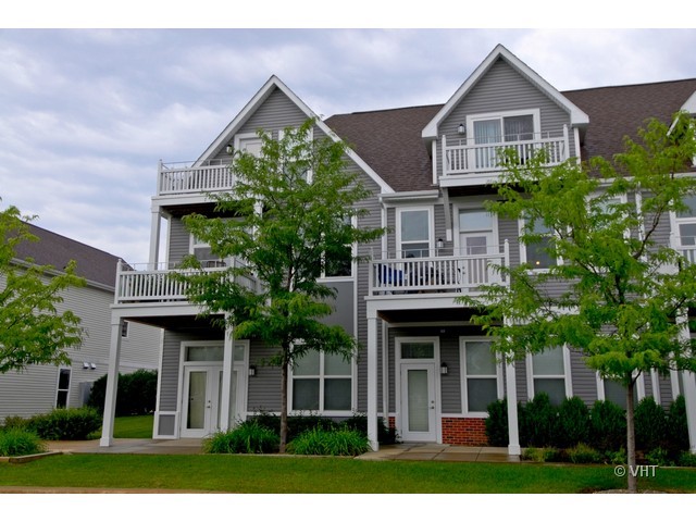 1694 Simms Street, Unit 1694 Aurora, IL 60504 - Photo 1 of 16