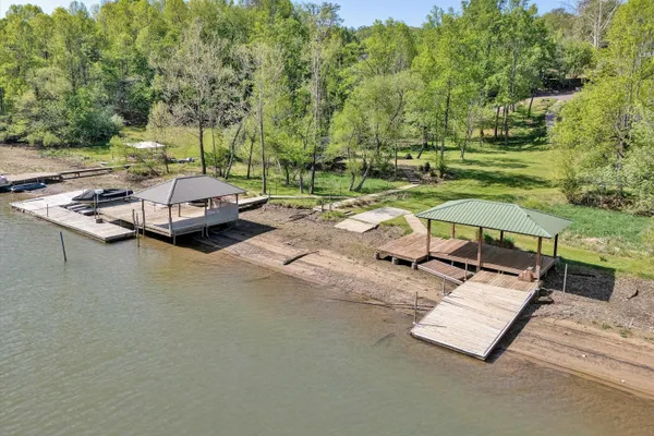 $975,000 | 540 Lakeshore Terrace Road, Hardy, VA 24101