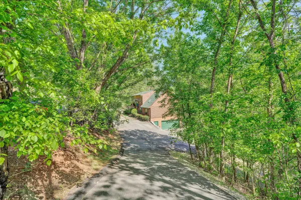 $975,000 | 540 Lakeshore Terrace Road, Hardy, VA 24101