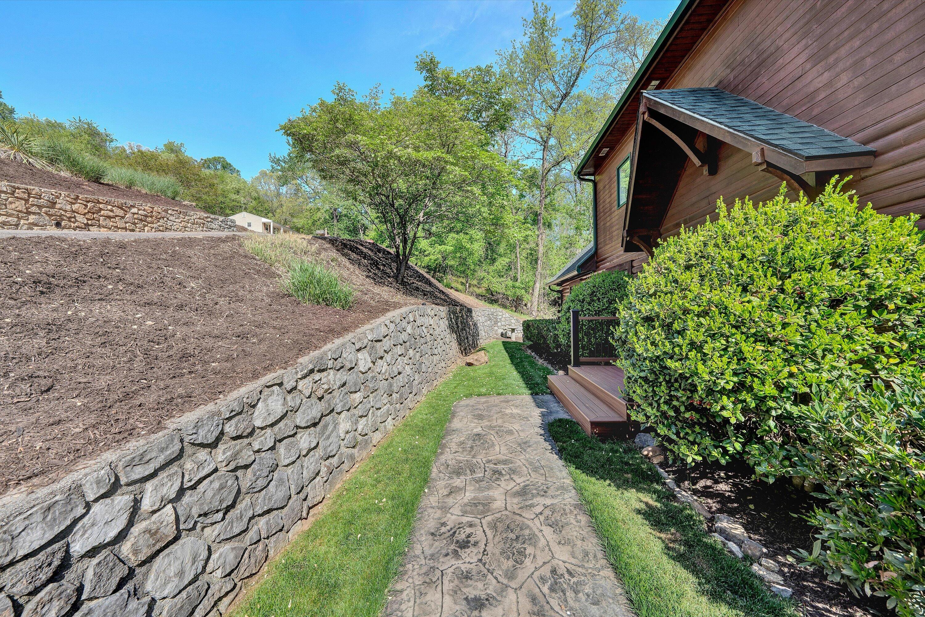 540 Lakeshore Terrace Road Hardy, VA 24101 - Photo 9 of 81 08-DSC00208