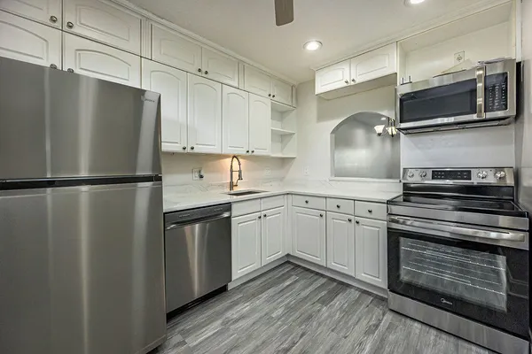 $2,400 | 829 Camino Road, Unit 206C, Delray Beach, FL 33445