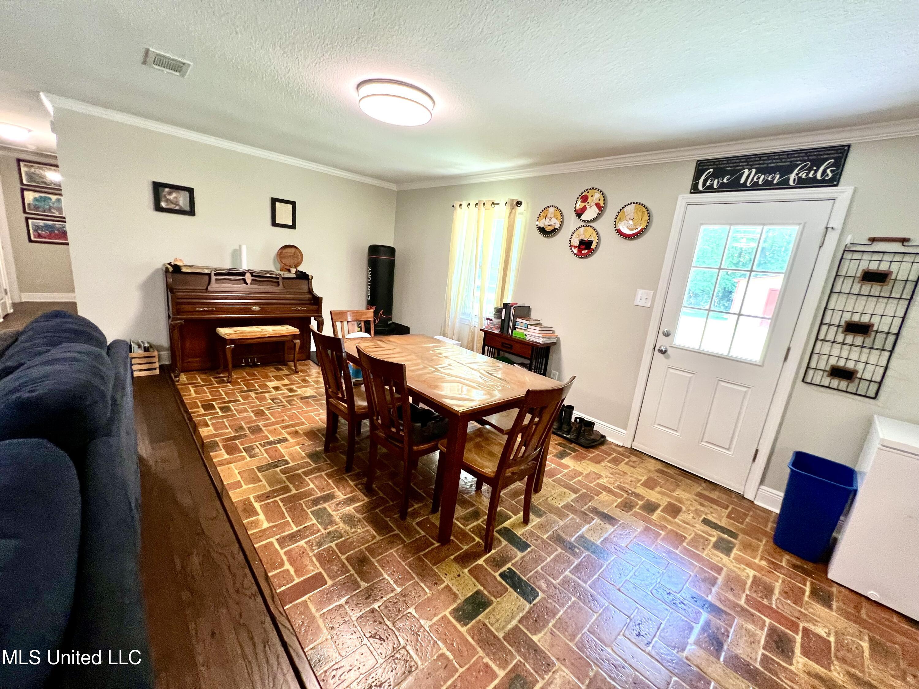 2621 Pintail Road Moss Point, MS 39562 - Photo 40 of 46 IMG_8068