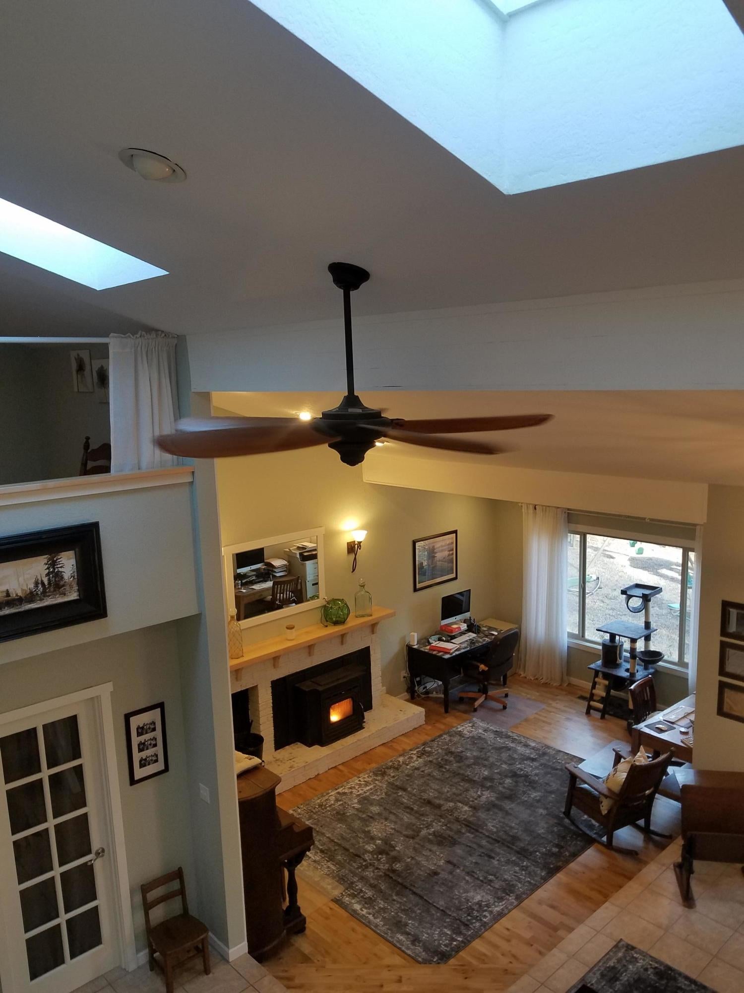 7837 Colonial Way Central Point, OR 97502 - Photo 10 of 25 20210107_144218