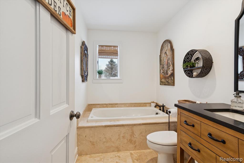 187 Darwin Road Pinckney, MI 48169 - Photo 26 of 77