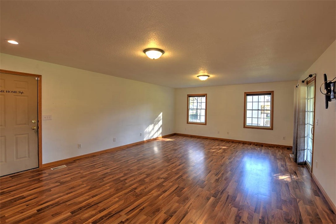 3225 North University Avenue Decatur, IL 62526 - Photo 9 of 32