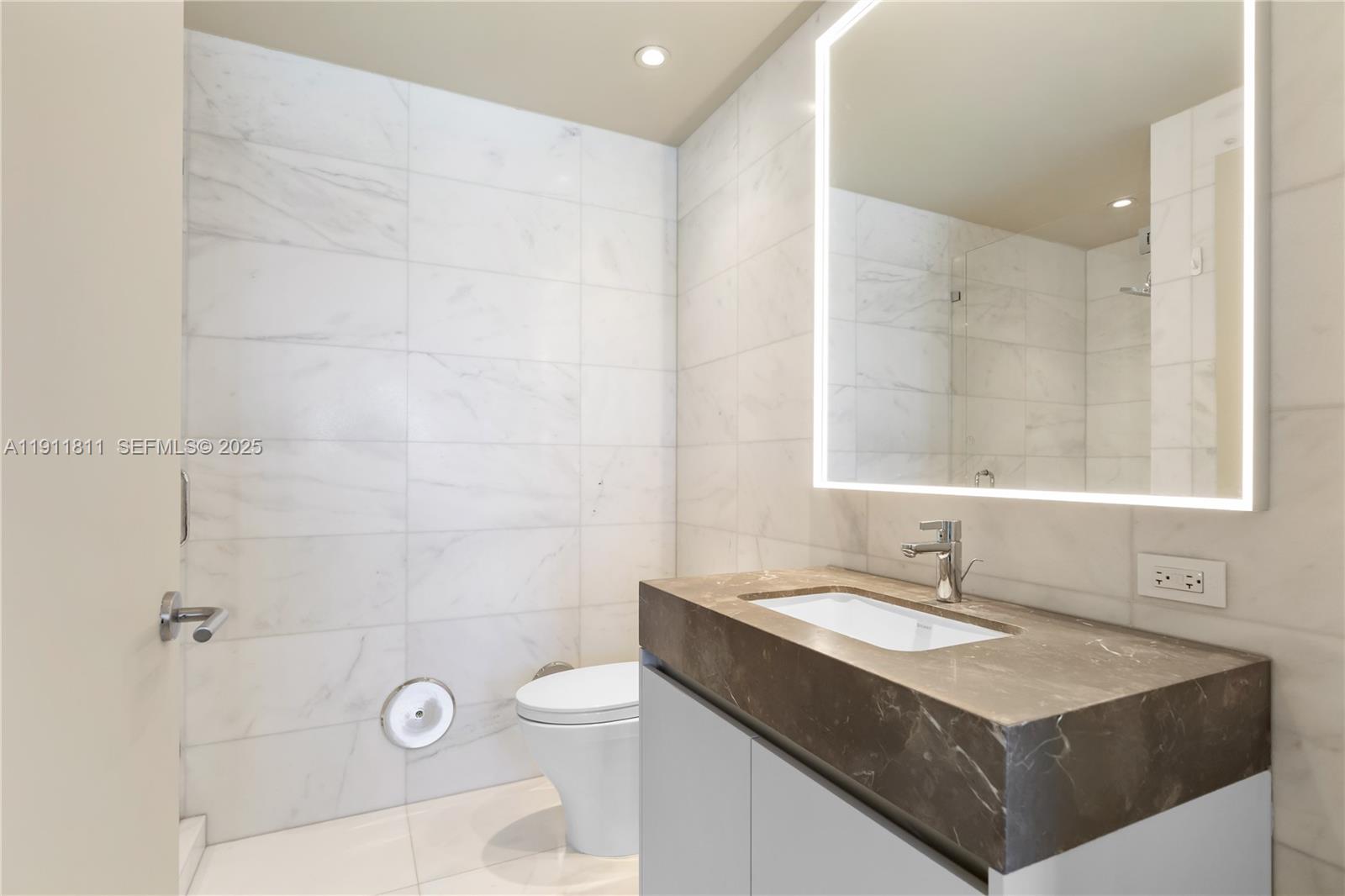 500 Alton Road, Unit 802 Miami Beach, FL 33139 - Photo 29 of 53