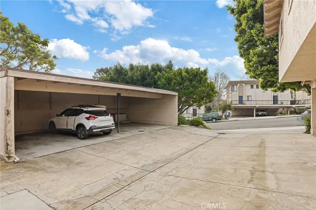 $689,900 | 2352 Altisma Way, Unit 4, Carlsbad, CA 92009