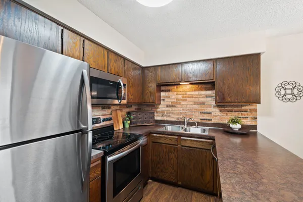 $290,000 | 13569 Everton Avenue, Apple Valley, MN 55124