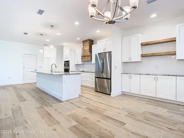 $799,950 | 6110 Brabrook Avenue, Grant, FL 32949