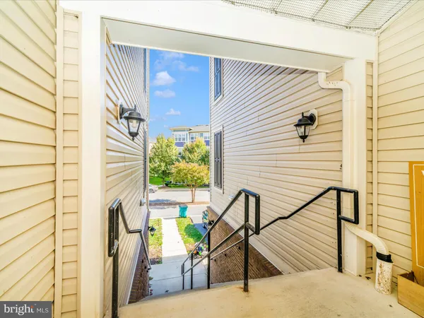 $2,400 | 5880 Imperial Drive, Frederick, MD 21703