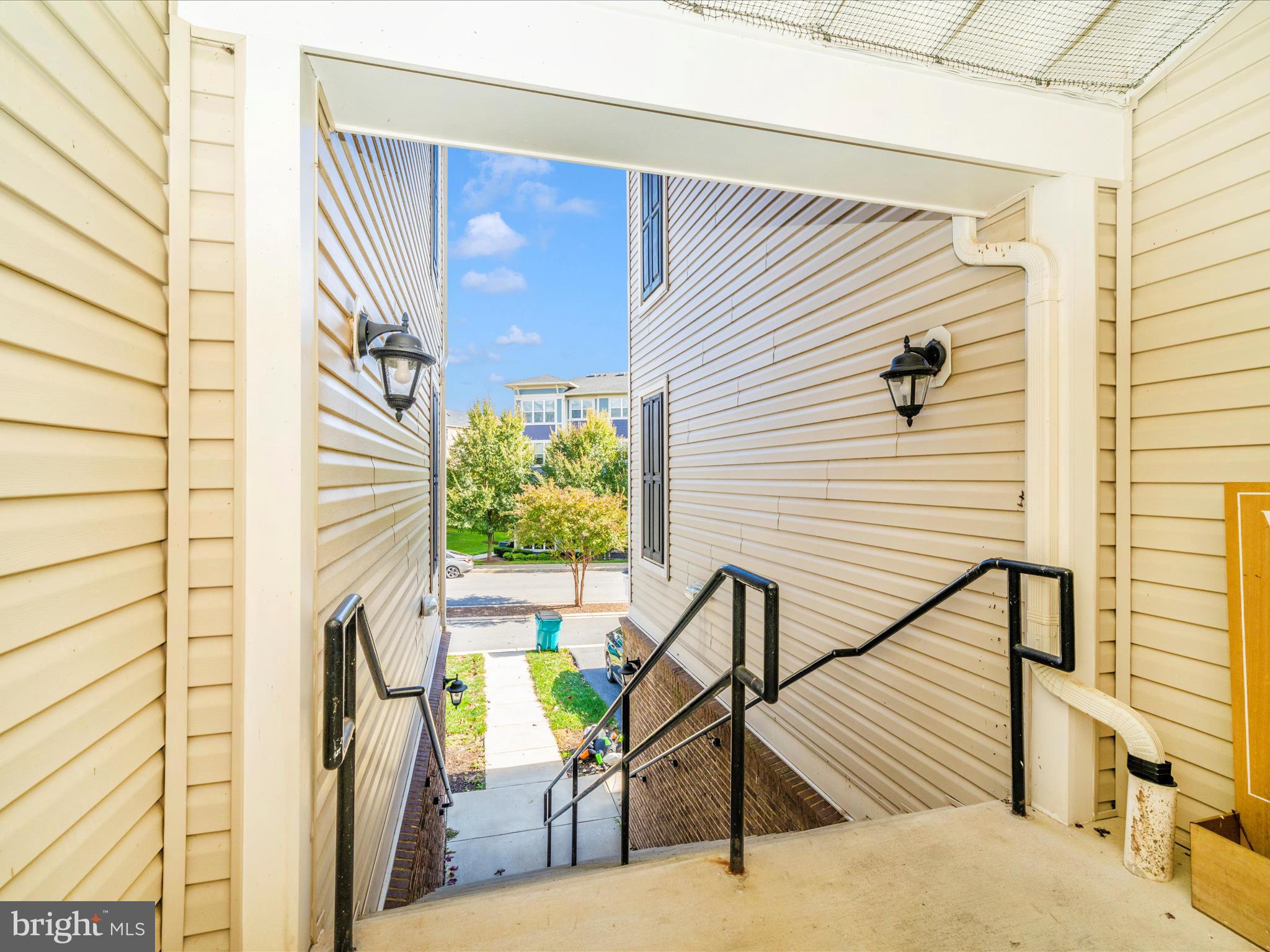 5880 Imperial Drive Frederick, MD 21703 - Photo 51 of 54 a view of entryway