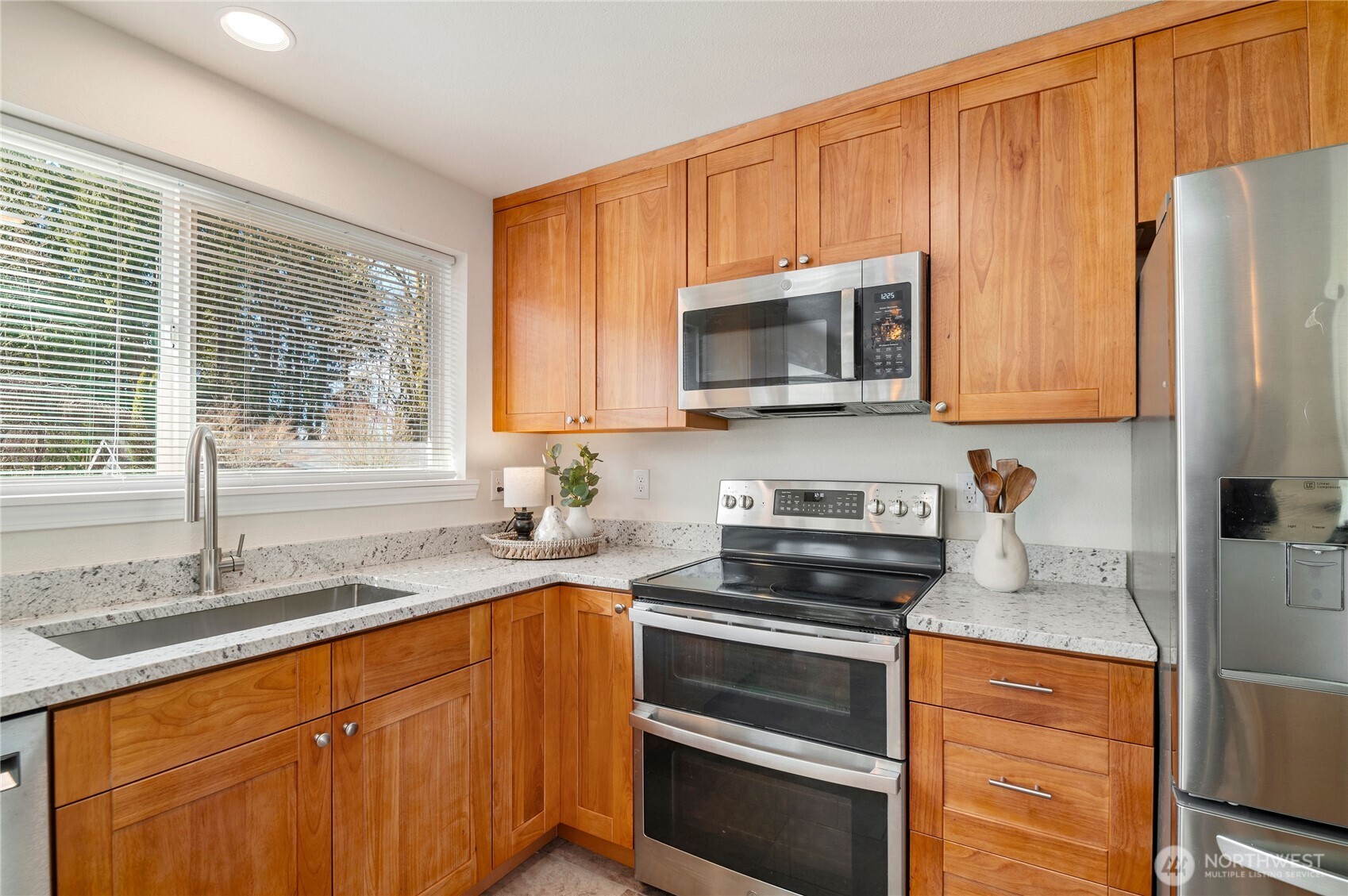 3559 Ridgetop Court Northeast Bremerton, WA 98310 - Photo 8 of 36 Gallery Image 8