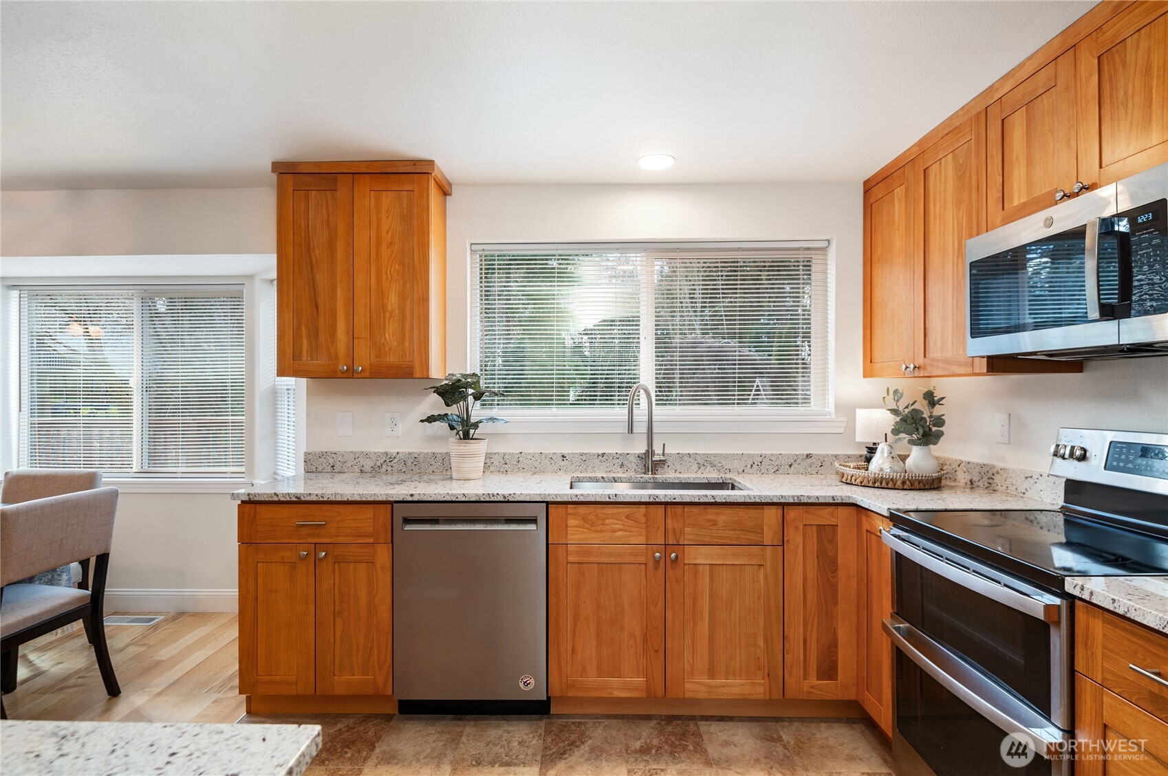 3559 Ridgetop Court Northeast Bremerton, WA 98310 - Photo 10 of 36 Gallery Image 10