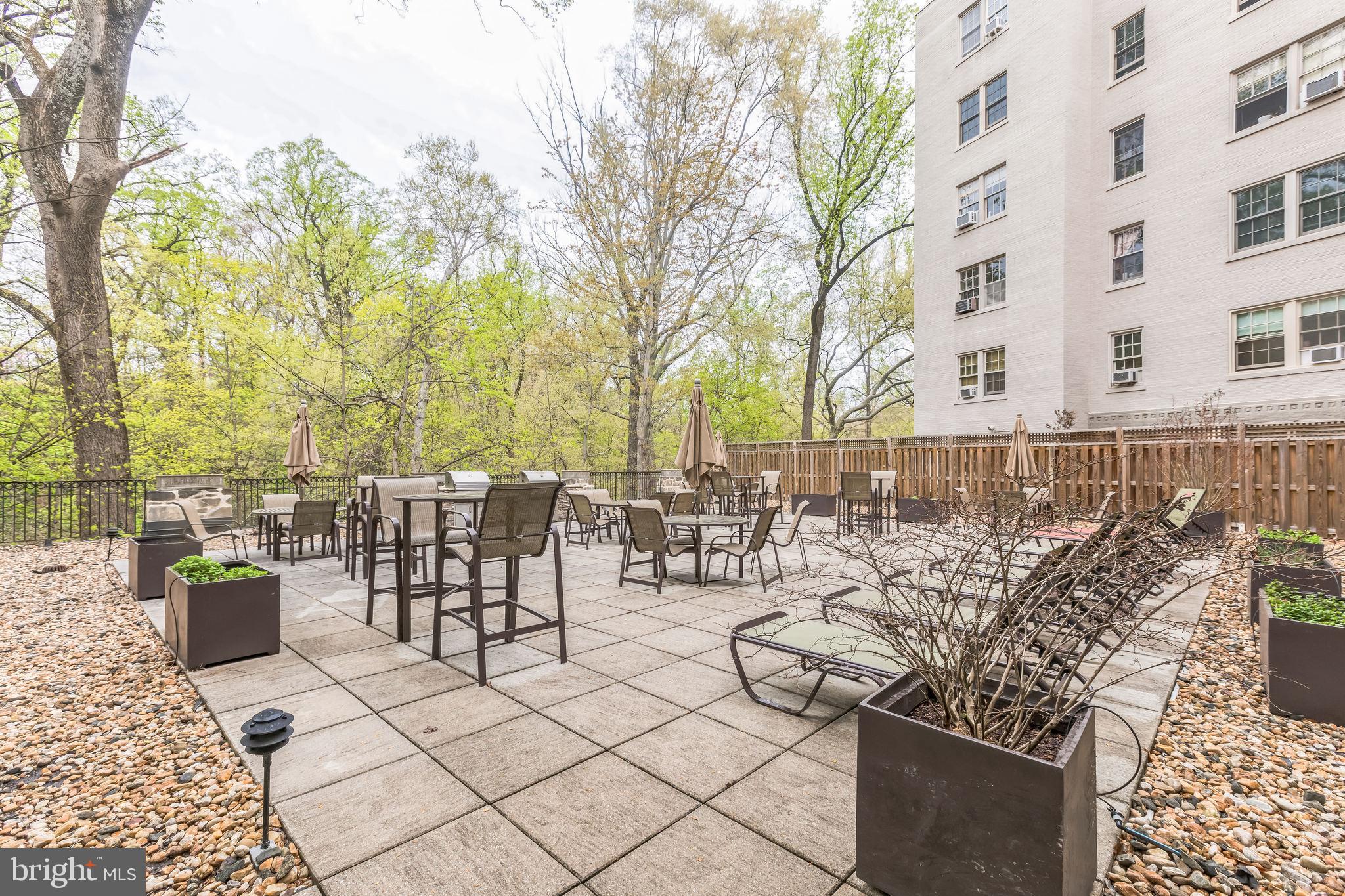 2737 Devonshire Place Northwest, Unit 7 Washington, DC 20008 - Photo 33 of 36 a view of a patio with iron fence