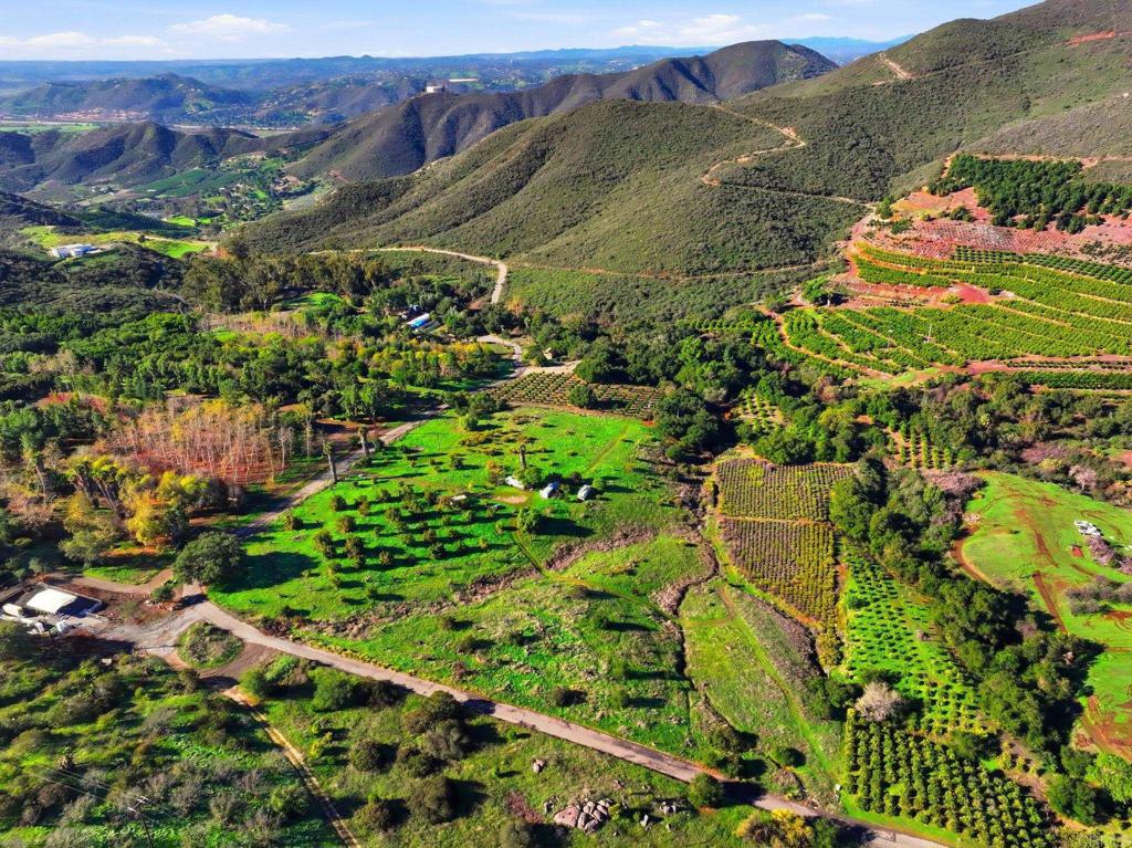 9550 Rainbrook Drive Fallbrook, CA 92028 - Photo 2 of 23