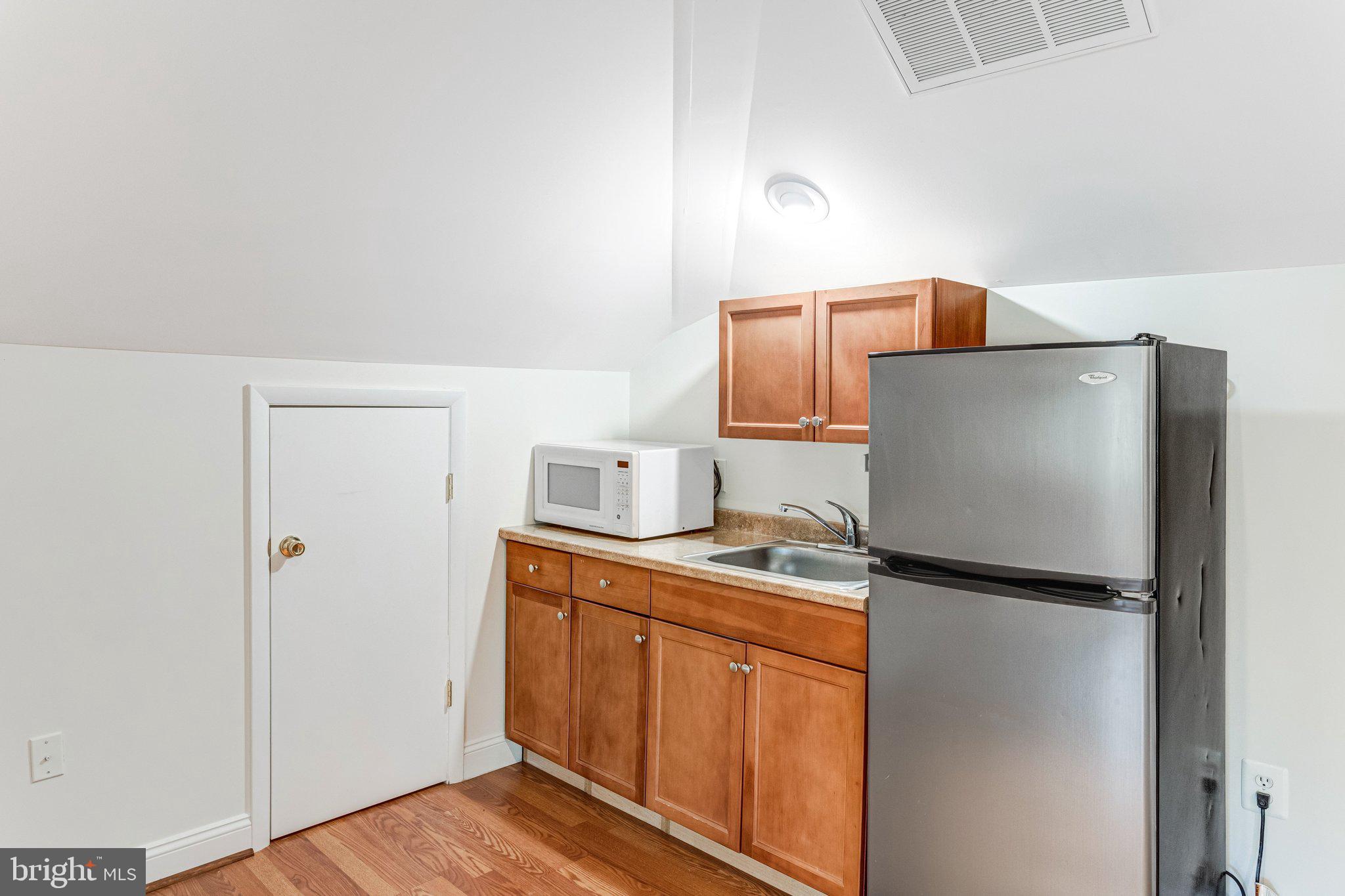 8753 Signal Hill Road, Unit 3 Manassas, VA 20110 - Photo 26 of 29