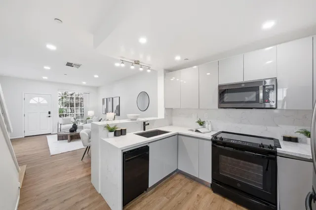 $1,249,000 | 968 Belmont Terrace, Unit 1, Sunnyvale, CA 94086