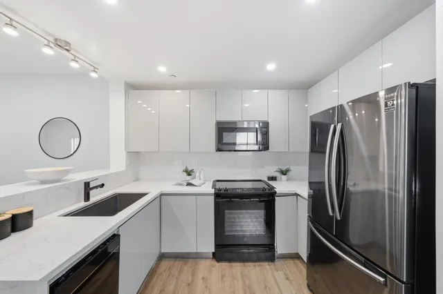 $1,249,000 | 968 Belmont Terrace, Unit 1, Sunnyvale, CA 94086