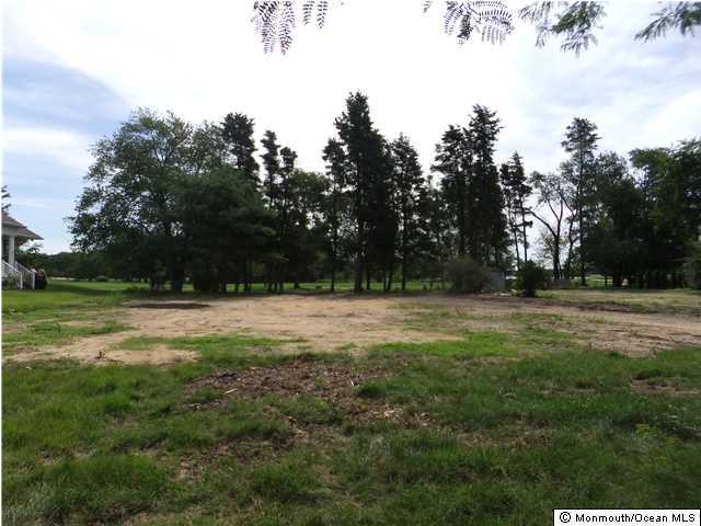 102 Flag Point Road Toms River, NJ 08753 - Photo 8 of 13 a view of outdoor space with trees